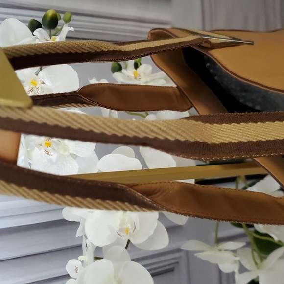 Gucci Authentic Leather Tote Elegant Tan Bag ECU silver Hardwear - Picture 10 of 13